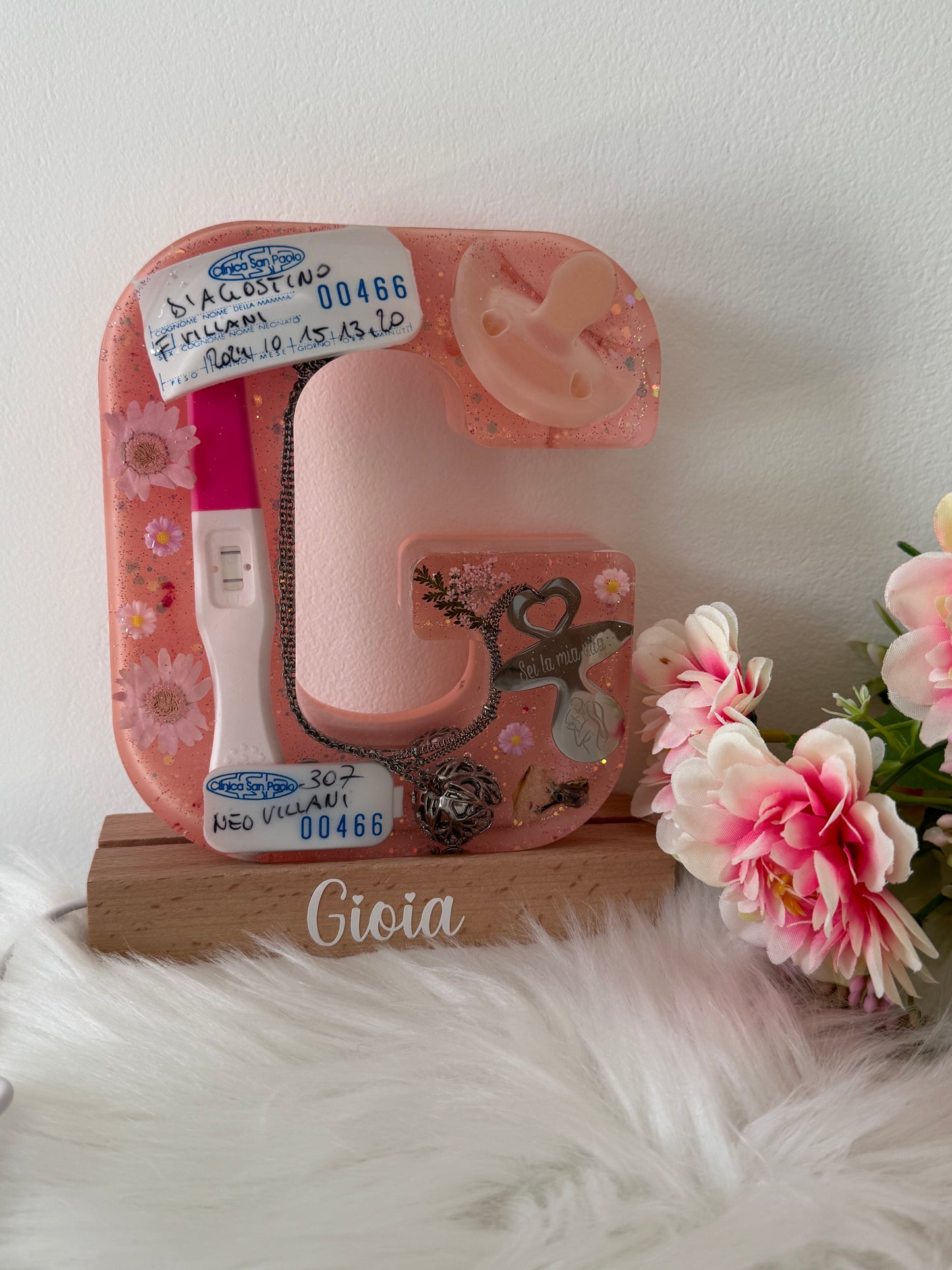 Baby lettera lampada (Base in legno)