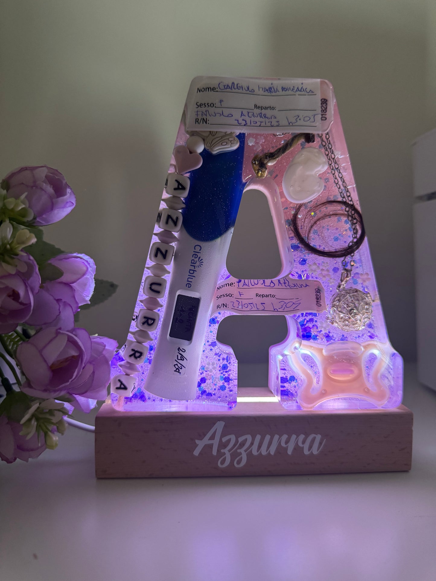 Baby lettera lampada (Base in legno)